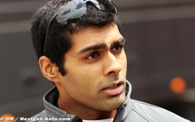 Chandhok wearing Team Lotus jacket
