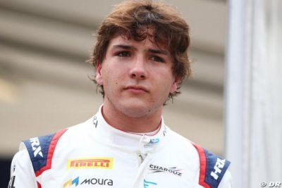 Enzo Fittipaldi stays with Charouz for the 2022 F2 campaign