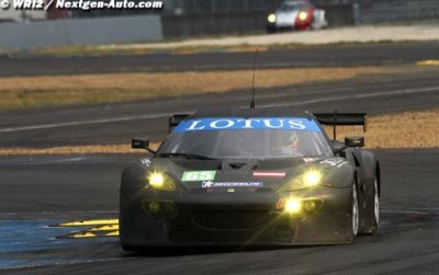 Les Lotus Evora prêtes à prendre la piste