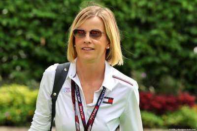 Susie Wolff explique en quoi des pilotes de F1 ’devraient s’inspirer’ de Hamilton