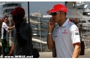 Hamilton invites father to British GP
