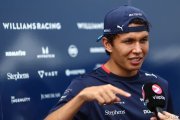Albon accueillerait-il volontiers Sainz chez Williams F1 ?