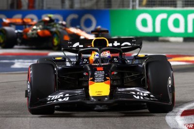 Verstappen raconte ses ’nombreux problèmes’ de Singapour