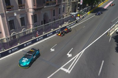 F2, Bakou, Course Principale&nbsp;: Hauger gagne sous voiture de sécurité