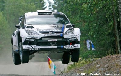 Les deux pilotes Ford aux troisième et quatrième places