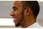 Hamilton se lance dans la musique et le R&B