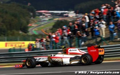 Narain Karthikeyan spun after suffering suspension issue