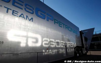 Nouveaux ingénieurs pour Schumacher et Rosberg