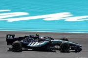 Antonelli signe la pole après une qualification folle à Miami