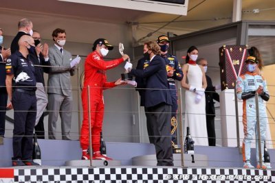 Sainz gardera un goût ‘doux-amer’ de son premier podium à Monaco