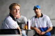 Hopeful successor Lawson tells Ricciardo to 'step it up'