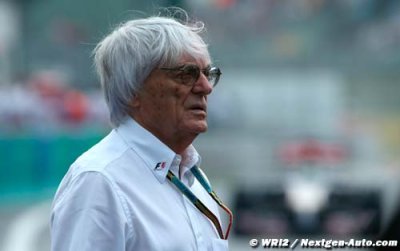 Ecclestone pokes fun at jail threat in Xmas card