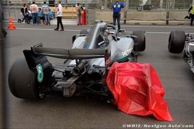 Mercedes a vu le débris de carbone au dernier moment