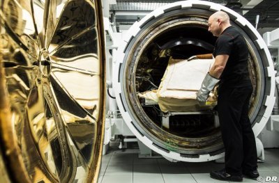 Ciao le carbone&nbsp;? McLaren F1 prend les devants sur les fibres naturelles