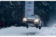 SS15: Leaders hold steady