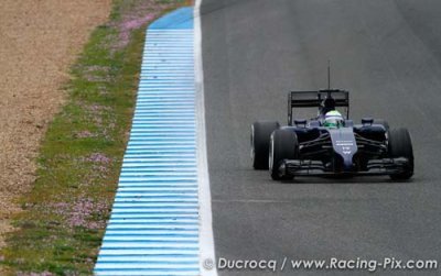 Martini-branded Williams team shirt emerges