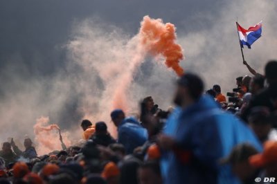 Les fumigènes de ‘l’armée orange’ vont-ils poser un problème de visibilité&nbsp;?