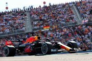 Father says Verstappen may never leave Red Bull