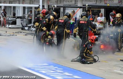 Marshal limps away but Heidfeld not hurt