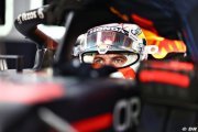 Verstappen se moque de l'amende reçue par Hamilton