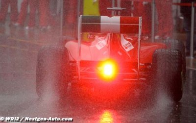 Alonso leads wet opening practice in Turkey