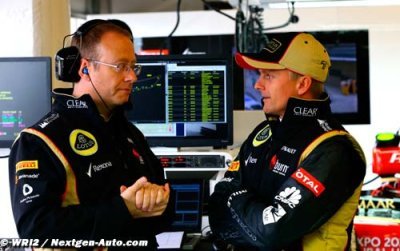 Kovalainen dans les pas et les sous-vêtements de Raikkonen
