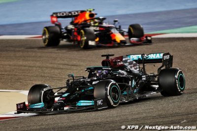 Hamilton gagne à Bahreïn au bout du suspense contre Verstappen