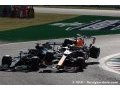 Verstappen 'n'aurait pas hésité' à aider un Hamilton 'blessé' selon Ricciardo