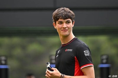 Bearman&nbsp;: ’Il est difficile de ne pas penser’ à Ferrari en signant chez Haas F1