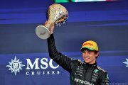 Mercedes F1 : Wolff est 'fier' de ses pilotes pour leur ténacité en fin de course