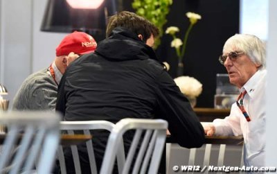 Bernie se fâche contre Mercedes et Ferrari