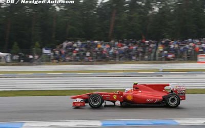 Alonso goes quickest in FP2