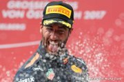 Horner félicite Ricciardo et regrette la malchance de Verstappen