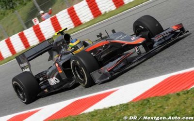 Il y a un problème sur la voiture de Senna