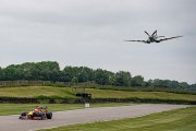 Vidéo - Red Bull fait s'affronter une F1 et un vieil avion de chasse !