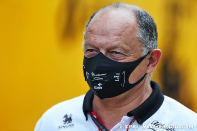 Vasseur not confirming Raikkonen contract rumours