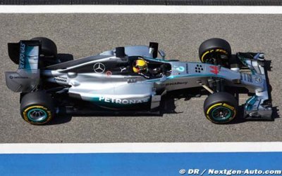 Hamilton fastest in Sepang practice