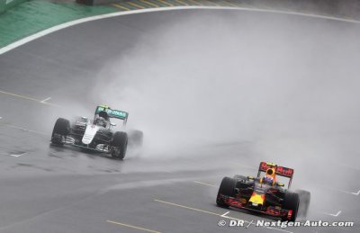 Lauda et Wolff ont été époustouflés par Verstappen