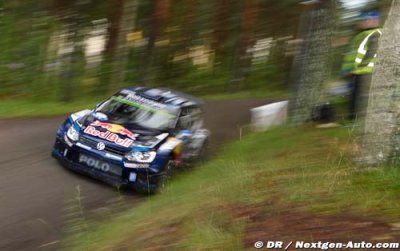 Volkswagen takes on a mixture of asphalt and gravel at the Rally Spain