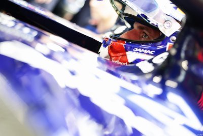 Verstappen camp wants future decision ’soon’