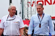 Jos Verstappen : Red Bull doit se concentrer 'un peu plus sur la course'