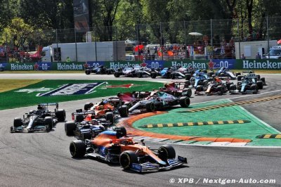 Ricciardo heads McLaren one-two at Monza as title contenders exit in collision