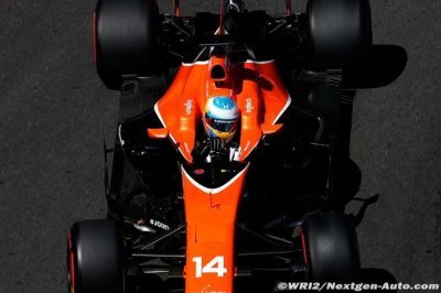 Alonso dismisses Vettel, Hamilton comments