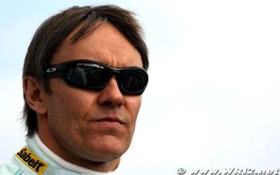 Adrian Fernández, commissaire en Chine