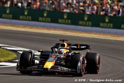 Verstappen seals pole at Silverstone ahead of impressive McLarens