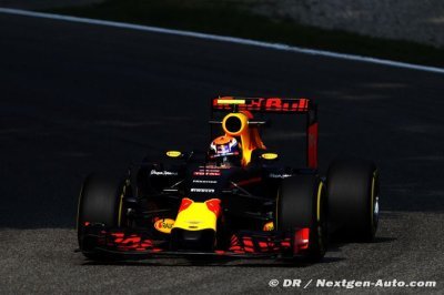 Déficit moteur, pression des pilotes&nbsp;: un week-end ‘difficile’ pour Verstappen