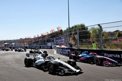 ’On ne peut plus se défendre’&nbsp;: Albon admet que les F1 précédentes lui ’manquent’