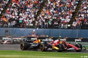 Verstappen répond à Hamilton après ses accusations de 'deux poids, deux mesures'