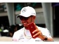 Hamilton eyes Mercedes contract talks