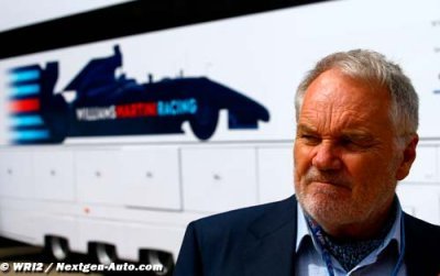 Mercedes has ’duty’ to let drivers race - Head